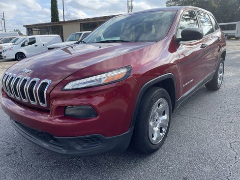 Used 2017 Jeep Cherokee Sport image 1