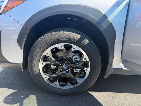 Used 2023 Subaru Crosstrek 2.0i Premium AWD/4WD image 3