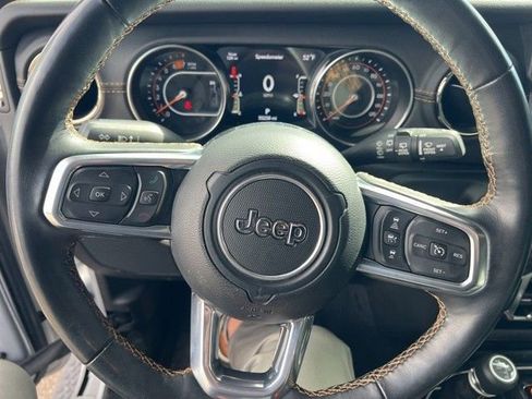 Used 2023 Jeep Wrangler Unlimited Sahara AWD/4WD image 10