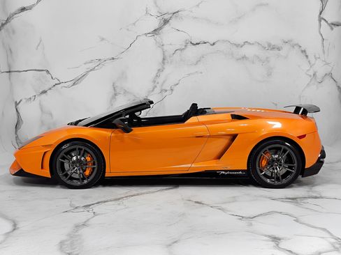 Used 2012 Lamborghini Gallardo LP 570-4 Performante image 9