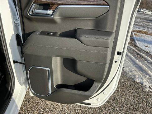 New 2026 GMC Sierra 1500 SLE w/ Preferred Package image 16