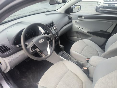 Used 2016 Hyundai Accent SE w/ Option Group 02 FWD image 13