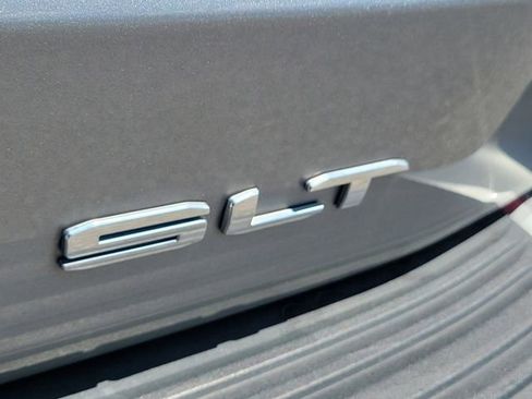 Certified 2023 GMC Yukon SLT w/ SLT Luxury Package AWD/4WD image 10