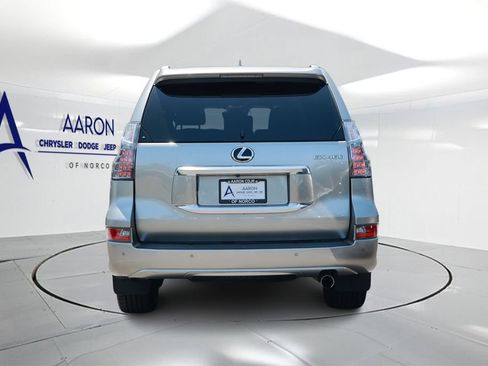 Used 2023 Lexus GX 460 Luxury w/ Off Road Package AWD/4WD image 3