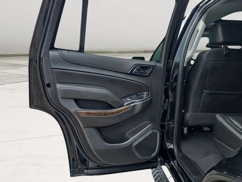 Used 2019 Chevrolet Tahoe LT AWD/4WD image 14