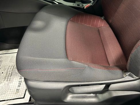 Used 2025 Toyota Corolla SE w/ SE Premium Package image 13