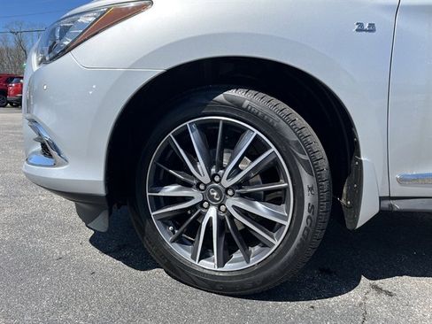 Used 2019 INFINITI QX60 Luxe w/ Essential Package image 13