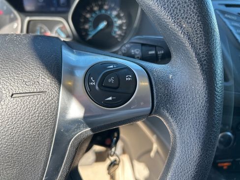 Used 2015 Ford Escape SE image 16