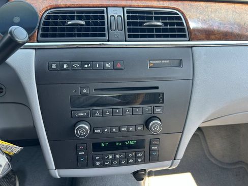 Used 2005 Buick LaCrosse CX w/ Silver Convenience Package FWD image 11