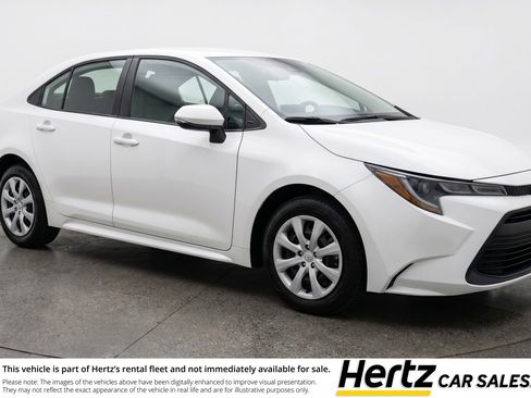 Used 2025 Toyota Corolla LE FWD image 1