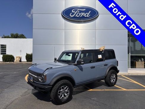 Certified 2024 Ford Bronco Badlands image 2