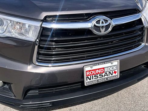 Used 2016 Toyota Highlander XLE image 29