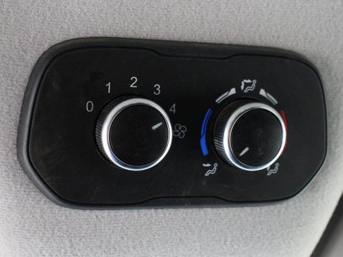 Used 2020 Ford Transit 150 XL image 22