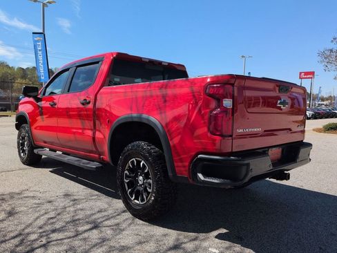 Used 2023 Chevrolet Silverado 1500 ZR2 w/ Technology Package AWD/4WD image 6