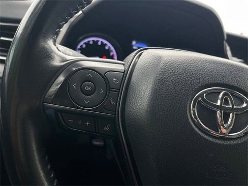 Used 2023 Toyota Camry SE image 12