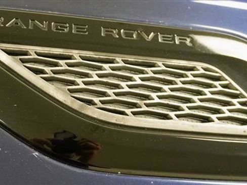 Used 2014 Land Rover Range Rover Sport HSE image 42