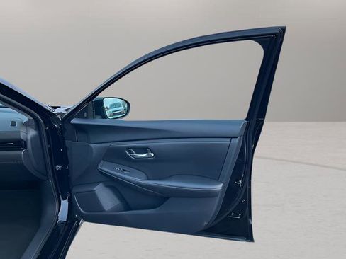 Used 2024 Nissan Sentra SV image 16