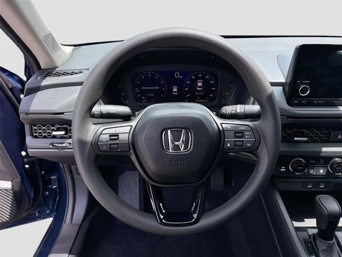 Certified 2025 Honda Accord SE image 13