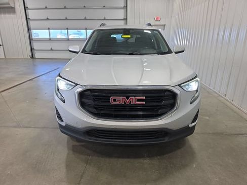 Used 2020 GMC Terrain SLE w/ Driver Convenience Package AWD/4WD image 3