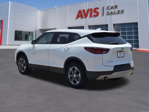 Used 2025 Chevrolet Blazer LT FWD image 9