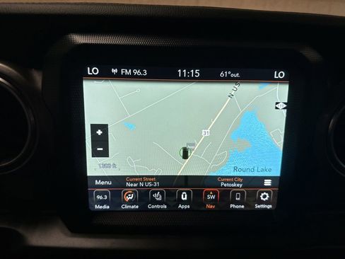 Used 2021 Jeep Wrangler Unlimited Sahara AWD/4WD image 32