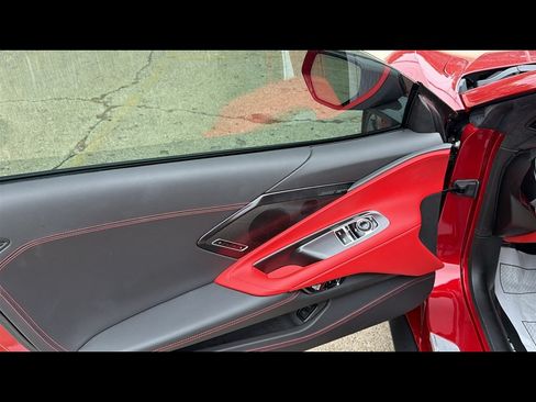 Used 2026 Chevrolet Corvette Stingray Premium Cpe w/ Z51 Performance Package RWD image 7