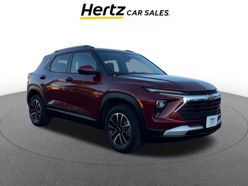 Used 2025 Chevrolet TrailBlazer LT image 1