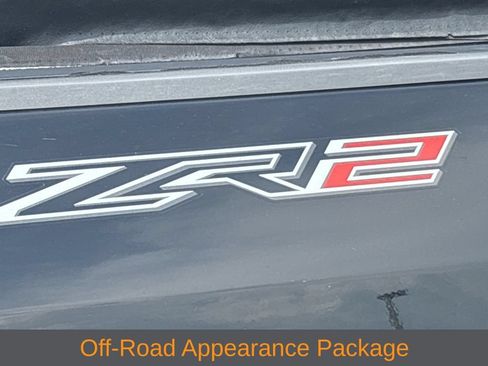 Used 2018 Chevrolet Colorado ZR2 w/ ZR2 Midnight Special Edition AWD/4WD image 9