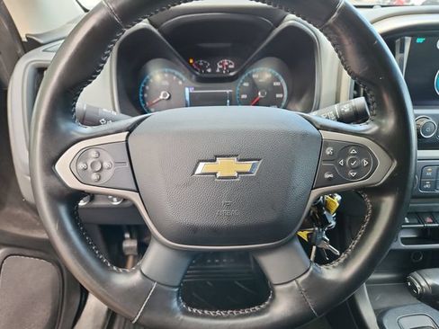 Used 2017 Chevrolet Colorado Z71 AWD/4WD image 10