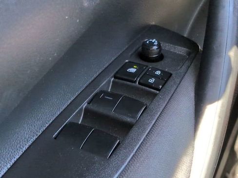 Used 2023 Toyota Corolla LE FWD image 21