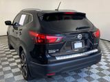 Used 2017 Nissan Rogue Sport SL w/ SL Premium Package image 5