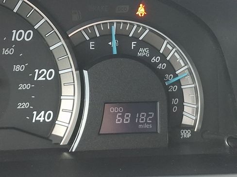 Used 2014 Toyota Camry SE FWD image 20