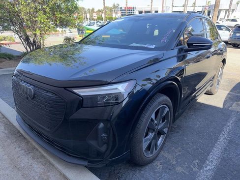 Used 2024 Audi Q4 e-tron Premium Plus w/ Premium Plus image 2