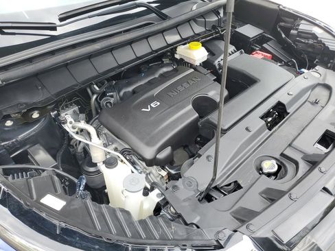 Used 2023 Nissan Pathfinder Platinum w/ Cargo Package image 11