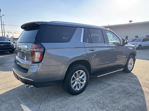 Used 2021 Chevrolet Tahoe Premier w/ Premium Package image 11
