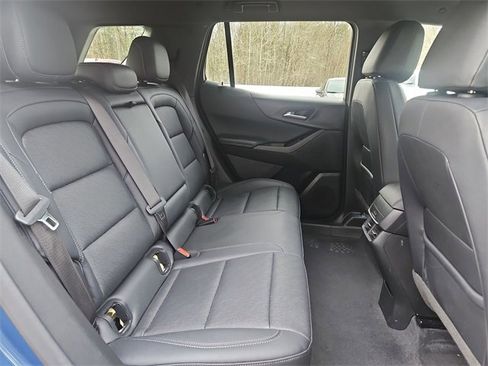 Used 2025 Chevrolet Equinox LT w/ Convenience Package II image 26