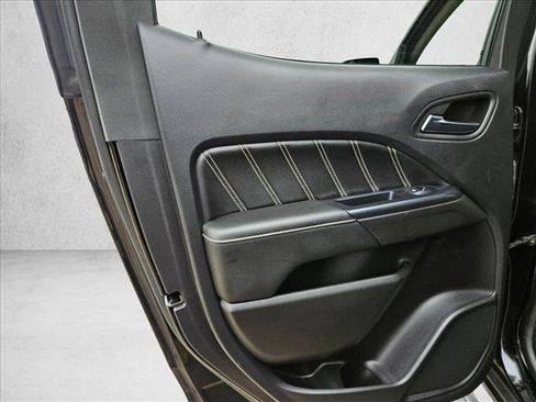 Used 2021 GMC Canyon Denali image 22