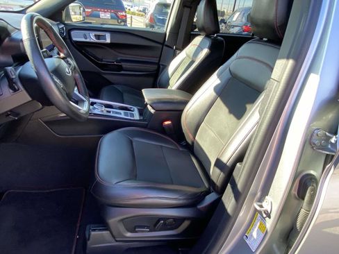 Used 2022 Ford Explorer ST-Line w/ Class IV Trailer Tow Package image 6