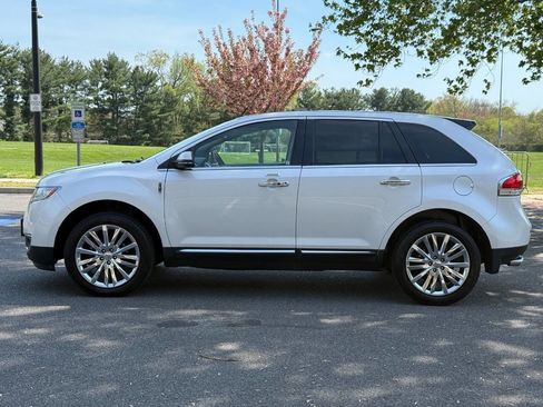 Used 2015 Lincoln MKX AWD w/ Equipment Group 102A image 10