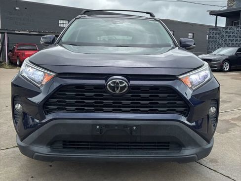Used 2020 Toyota RAV4 XLE FWD image 6