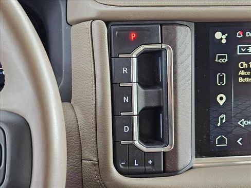 Used 2023 GMC Yukon XL Denali RWD image 12