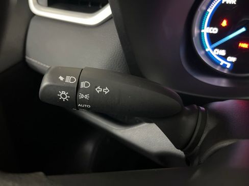 Used 2025 Toyota RAV4 XLE image 63