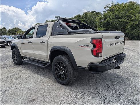 New 2026 Chevrolet Colorado Trail Boss w/ Midnight Edition AWD/4WD image 7