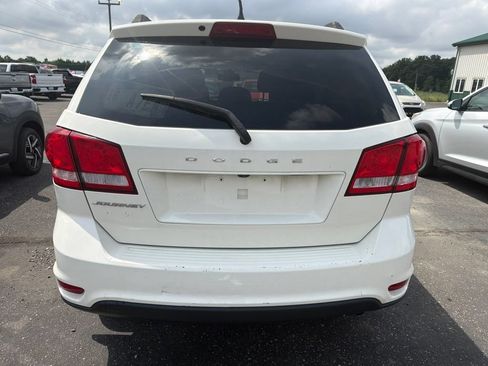 Used 2019 Dodge Journey SE w/ Connectivity Group FWD image 5