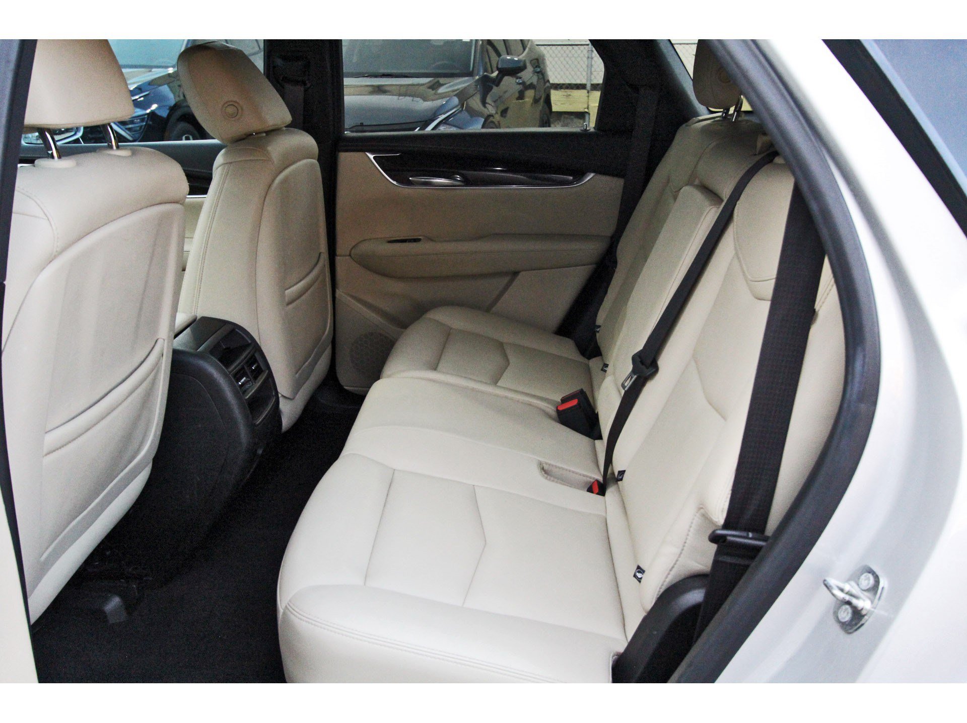 Used 2018 Cadillac XT5 FWD image 10