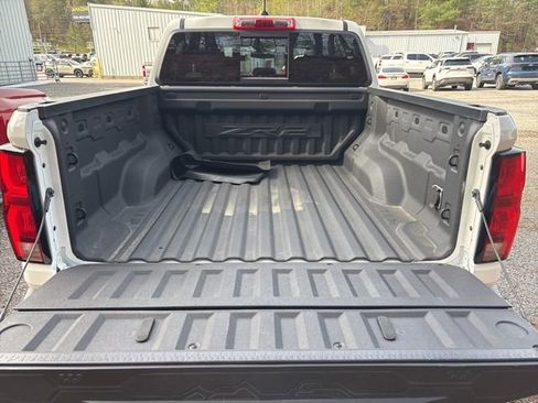 Used 2024 Chevrolet Colorado ZR2 w/ Technology Package image 7