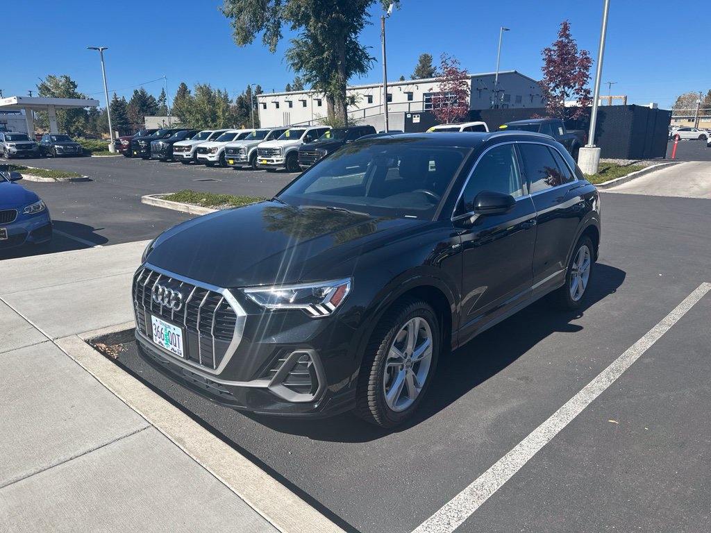 Used 2019 Audi Q3 2.0T Premium Plus AWD/4WD image 1
