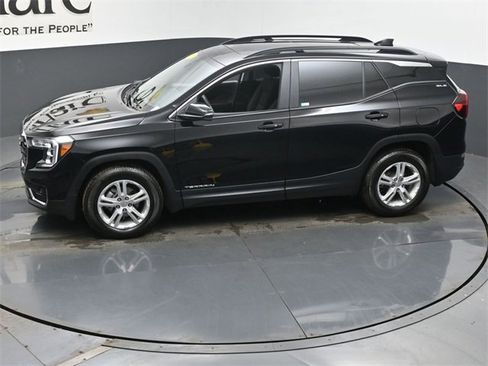 Used 2023 GMC Terrain SLE w/ Driver Convenience Package image 57