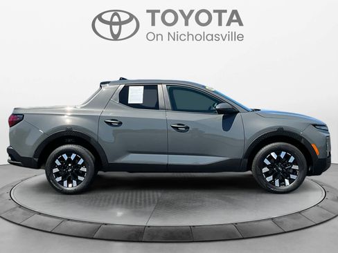 Used 2025 Hyundai Santa Cruz SE AWD/4WD image 7