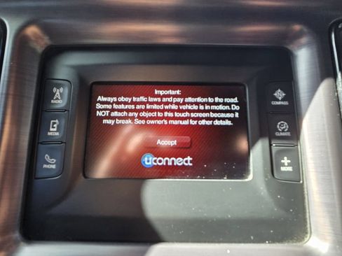 Used 2016 Dodge Challenger R/T RWD image 15